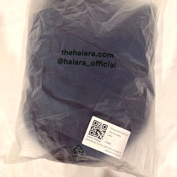 HALARA NWT Softly Zero Ruched Bodycon Dress in Ink Green - Size Small - Picture 8 of 8